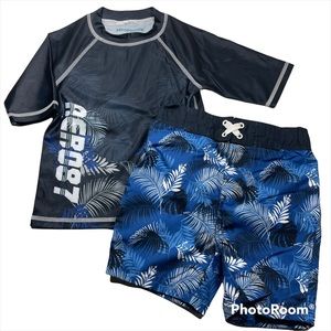 NWOT Blue Tropical Print Rash Guard And Swim Trunk Size 5